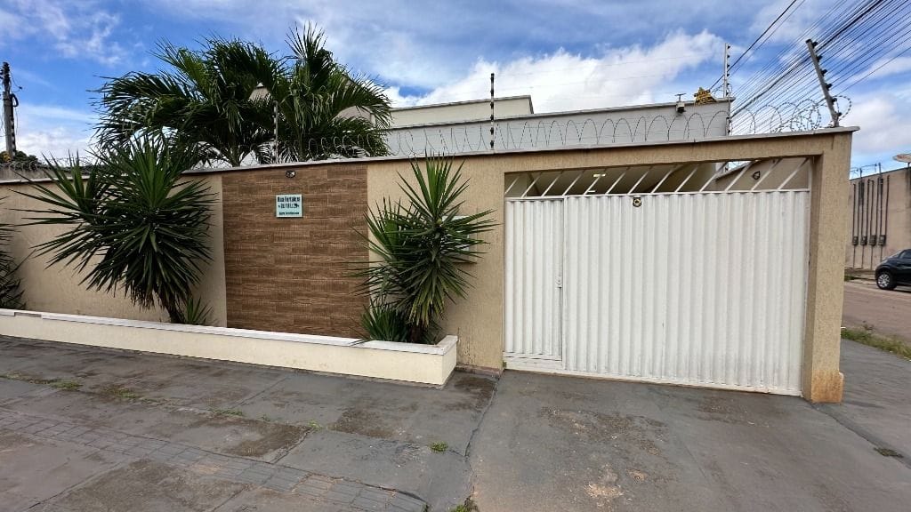 Casa à venda com 3 quartos, 160m² - Foto 1