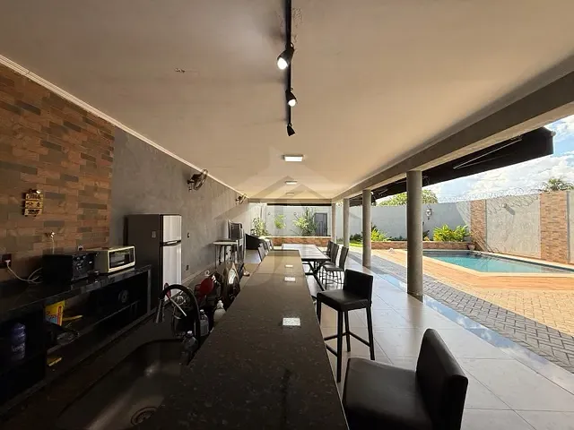 Casa com 403m² 2 quartos e 3 banheiros, à venda, no bairro Parque Residencial Cidade Universitária em Ribeirão Preto