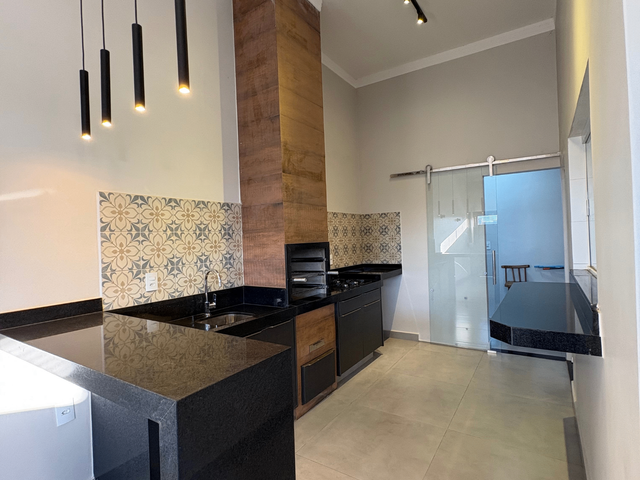 Casa com 160m² 3 quartos e 2 banheiros, à venda, no bairro Esplanada Primo Meneghetti em Franca