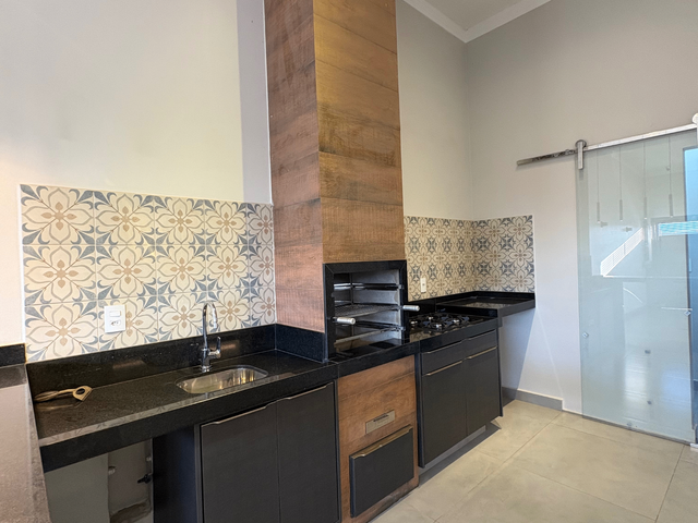 Casa com 160m² 3 quartos e 2 banheiros, à venda, no bairro Esplanada Primo Meneghetti em Franca
