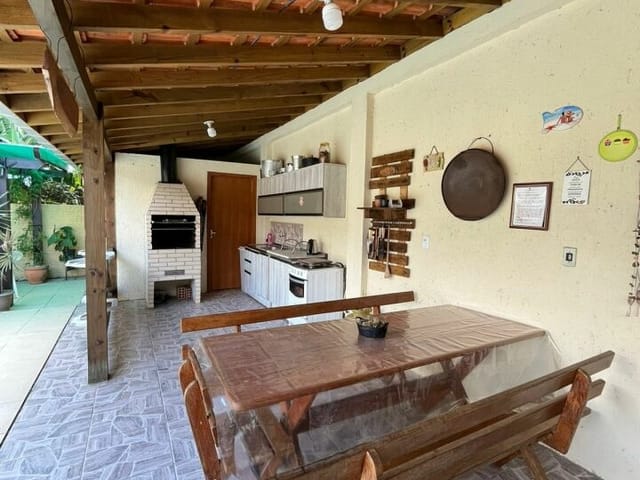 Casa com 330m² 3 quartos e 4 banheiros, à venda, no bairro Ingleses do Rio Vermelho em Florianópolis