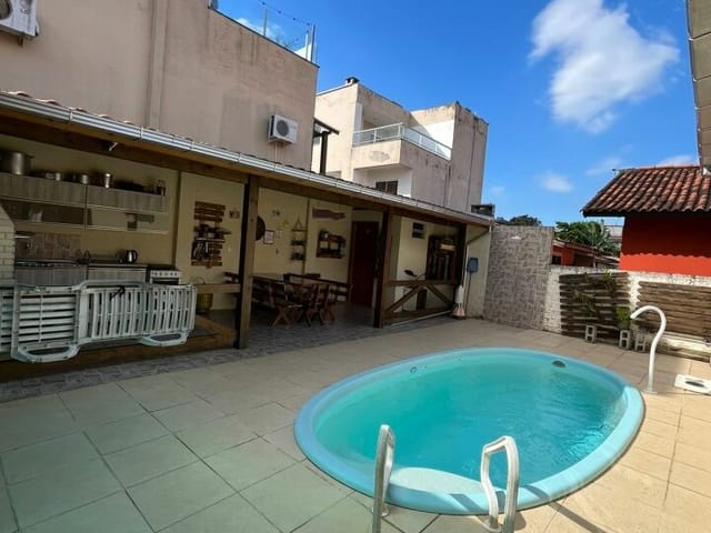 Casa com 330m² 3 quartos e 4 banheiros, à venda, no bairro Ingleses do Rio Vermelho em Florianópolis