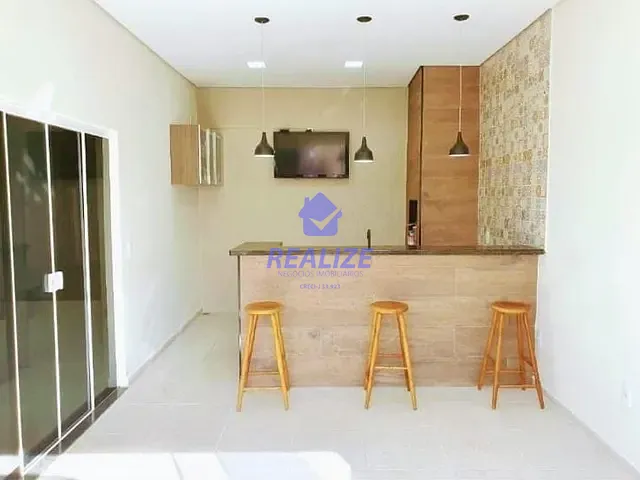 Casa com 250m² 3 quartos e 4 banheiros, à venda, no bairro Altos do Paraíso em Botucatu