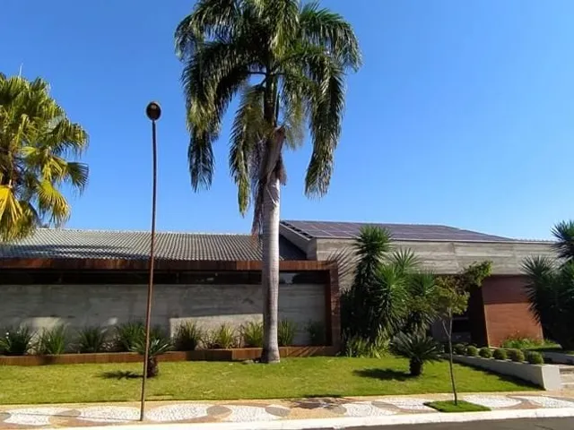 Casa com 1200m² 4 quartos e 7 banheiros, à venda, no bairro Tucano em Londrina