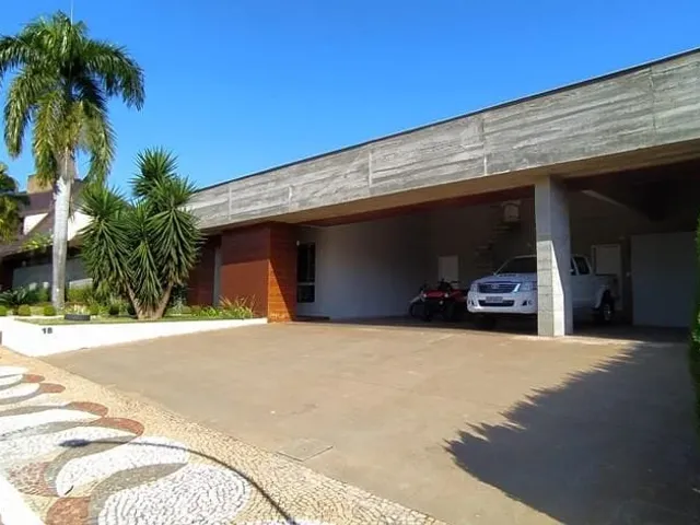 Casa com 1200m² 4 quartos e 7 banheiros, à venda, no bairro Tucano em Londrina