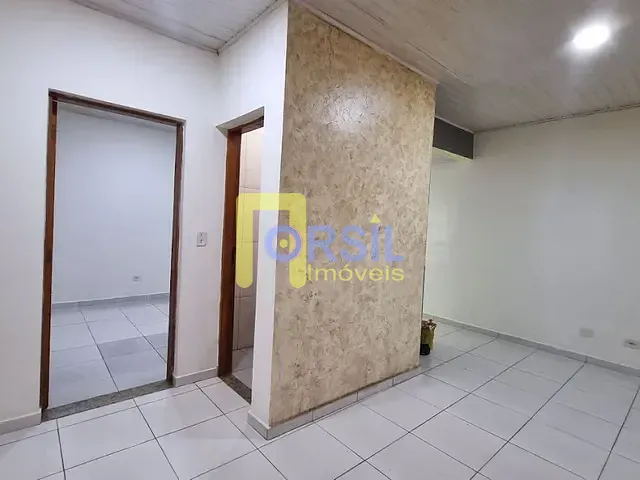 Casa com 35m² 1 quarto e 1 banheiro, para alugar, no bairro Jardim Armênia em Mogi das Cruzes