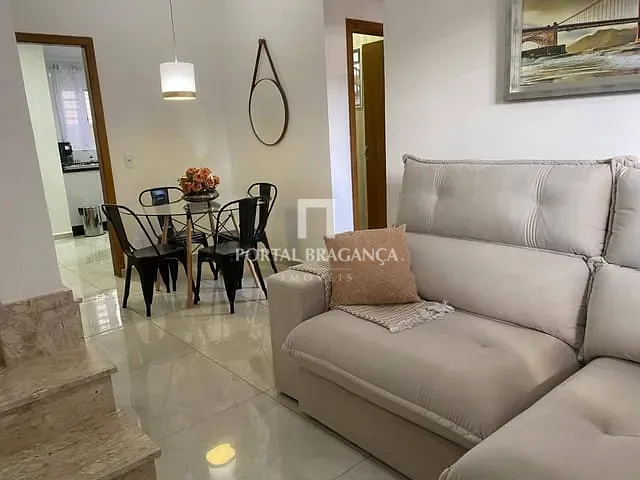 Casa com 220m² 3 quartos e 3 banheiros, à venda, no bairro Vila Santa Libânia em Bragança Paulista