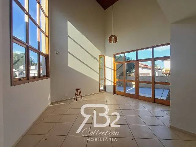 Casa 3 quartos e 3 banheiros, para alugar, no bairro Vista Alegre em Vinhedo