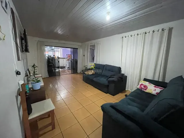 Casa com 250m² 2 quartos e 1 banheiro, à venda, no bairro Núcleo Habitacional 2000 em Guarapuava