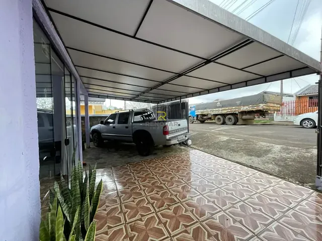 Casa com 250m² 2 quartos e 1 banheiro, à venda, no bairro Núcleo Habitacional 2000 em Guarapuava