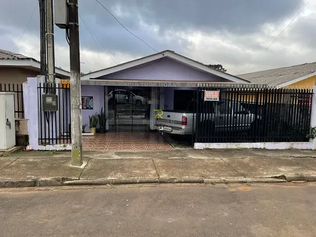 Casa com 250m² 2 quartos e 1 banheiro, à venda, no bairro Núcleo Habitacional 2000 em Guarapuava