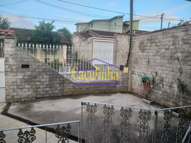 Casa com 1m² 3 quartos e 1 banheiro, à venda, no bairro Vila Helena em Barra do Piraí