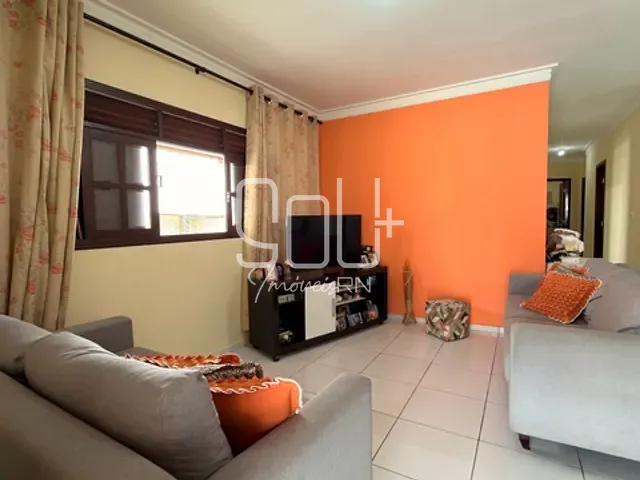 Casa com 250m² 3 quartos e 3 banheiros, à venda, no bairro Nova Parnamirim em Parnamirim