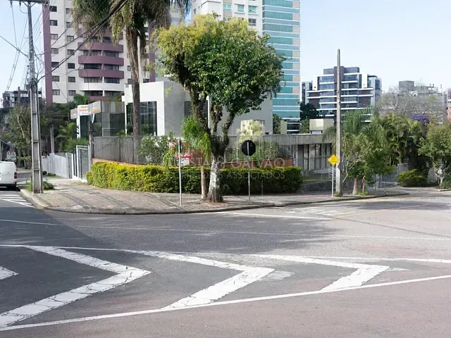 Casa com 252m² 3 quartos e 1 banheiro, à venda, no bairro Alto da Glória em Curitiba