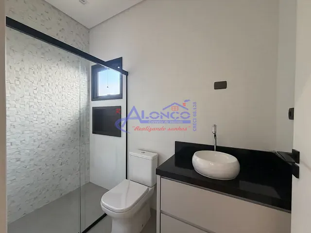 Casa com 212m² 3 quartos e 2 banheiros, à venda, no bairro Jardim Jacinto em Jacareí