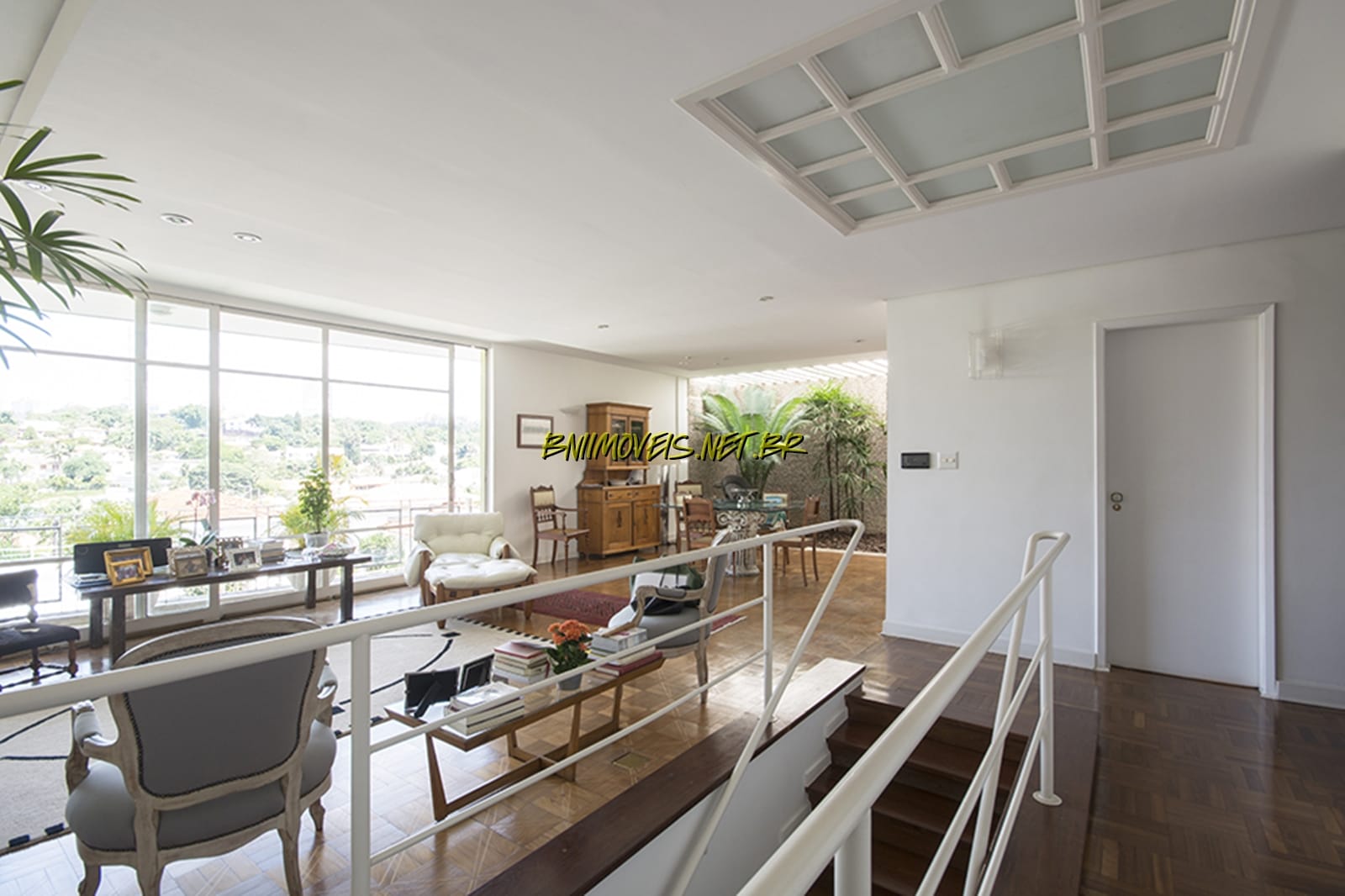 Casa à venda com 3 quartos, 3505m² - Foto 1