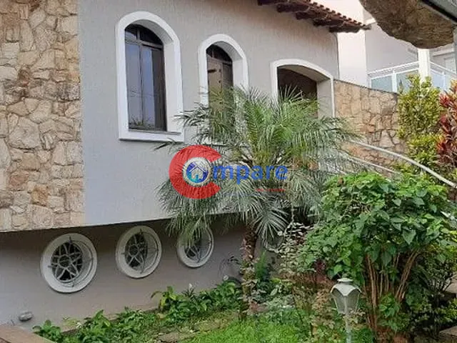 Casa com 300m² 3 quartos e 2 banheiros, à venda, no bairro Vila Galvão em Guarulhos