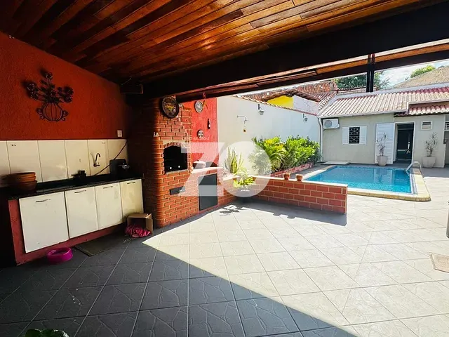 Casa com 270m² 3 quartos e 3 banheiros, à venda, no bairro Jardim Vânia Maria em Bauru
