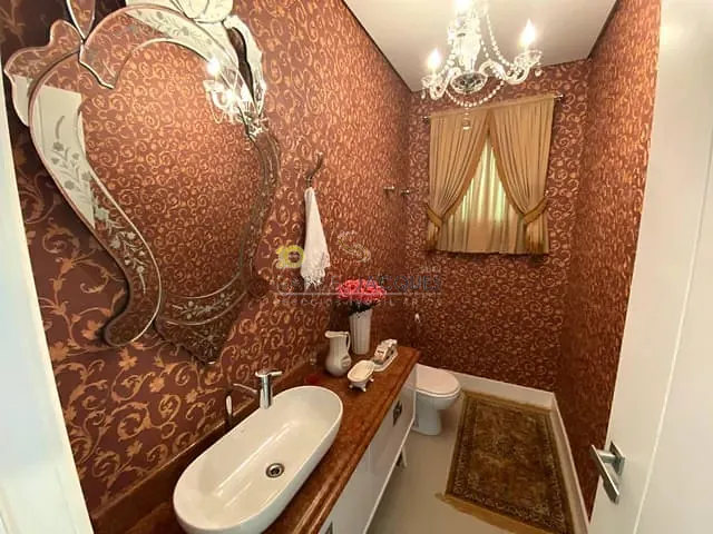 Casa com 532m² 4 quartos e 6 banheiros, à venda, no bairro Pedra Branca em Palhoça