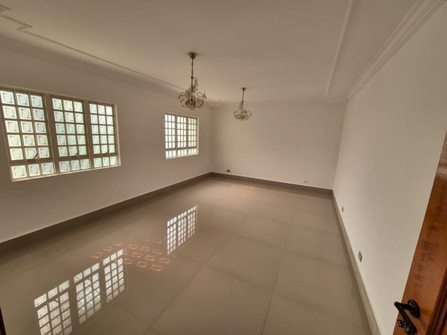 Casa com 307m² 4 quartos e 5 banheiros, à venda, no bairro Jardim Alvorada em Londrina