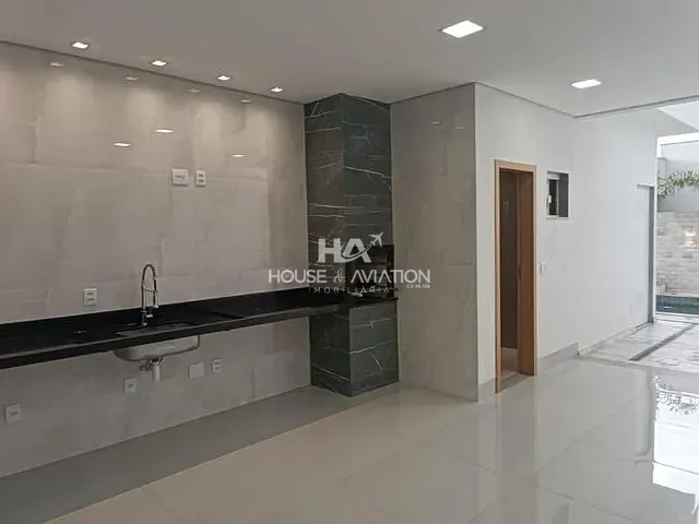 Casa com 360m² 3 quartos e 4 banheiros, à venda, no bairro Residencial Condomínio Jardim Veneza em Senador Canedo