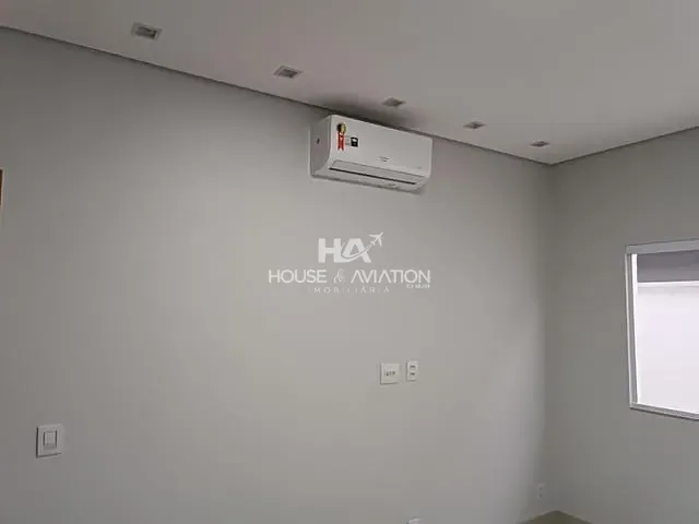 Casa com 360m² 3 quartos e 4 banheiros, à venda, no bairro Residencial Condomínio Jardim Veneza em Senador Canedo