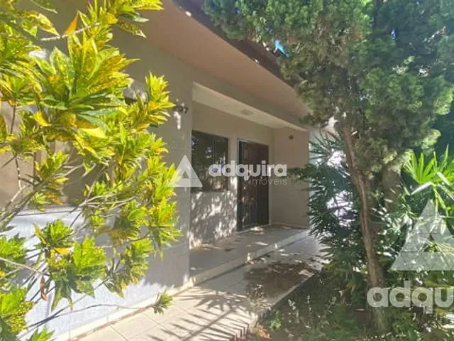 Casa com 232m² 3 quartos e 2 banheiros, à venda, no bairro Centro em Ponta Grossa