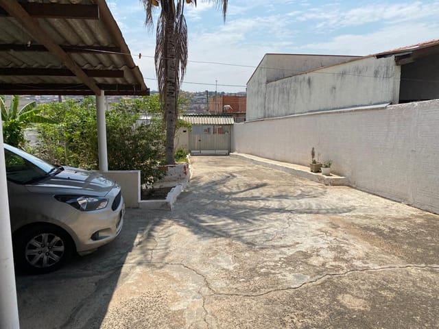 Casa com 600m² 3 quartos e 2 banheiros, à venda, no bairro Cidade Satélite Íris em Campinas