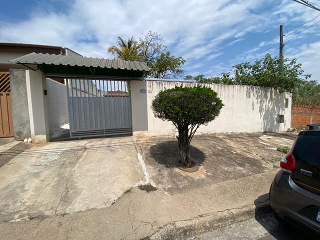 Casa com 600m² 3 quartos e 2 banheiros, à venda, no bairro Cidade Satélite Íris em Campinas