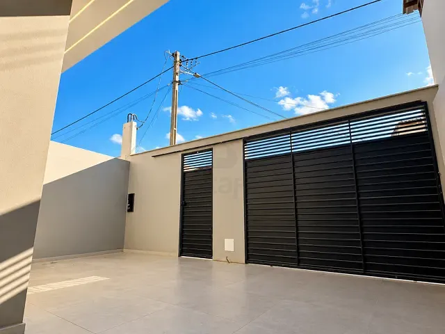Casa 3 quartos e 1 banheiro, à venda, no bairro Clériston Andrade em Paulo Afonso