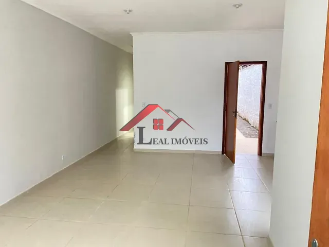 Casa com 125m² 2 quartos e 1 banheiro, à venda, no bairro Jardim Marlene Miranda em Taubaté