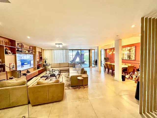 Casa com 320m² 4 quartos e 8 banheiros, à venda, no bairro Recreio dos Bandeirantes em Rio de Janeiro
