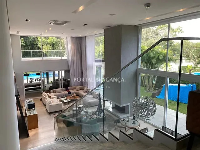 Casa com 2450m² 5 quartos e 8 banheiros, à venda, no bairro Condomínio Jardim das Palmeiras em Bragança Paulista