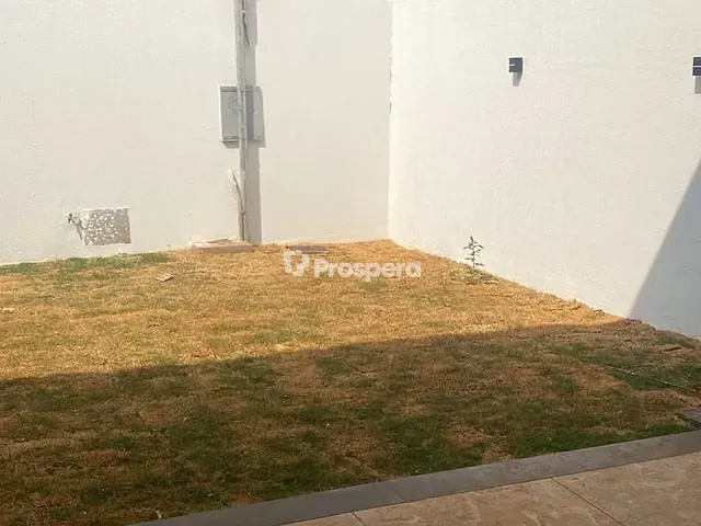 Casa com 370m² 4 quartos e 3 banheiros, à venda, no bairro Residencial Cerejeiras em Anápolis