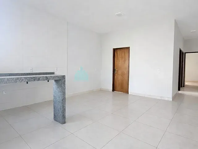 Casa 2 quartos e 1 banheiro, à venda, no bairro Residencial Parque dos Buritis em Catalão