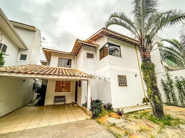 Casa com 360m² 4 quartos e 7 banheiros, para alugar, no bairro Itaipu em Niterói