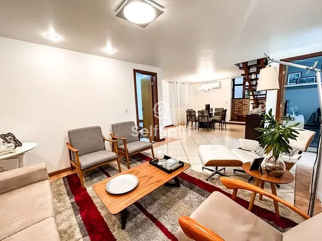 Casa com 360m² 4 quartos e 7 banheiros, para alugar, no bairro Itaipu em Niterói
