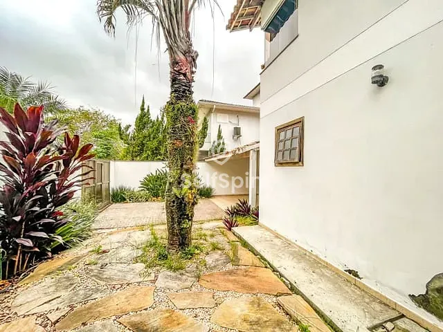 Casa com 360m² 4 quartos e 7 banheiros, para alugar, no bairro Itaipu em Niterói