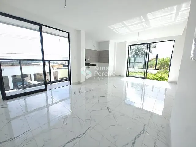 Casa 3 quartos e 3 banheiros, à venda, no bairro Santana em Juiz de Fora
