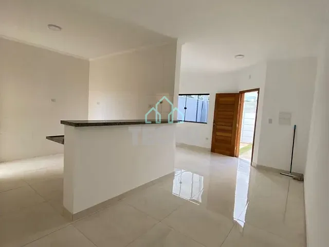 Casa com 150m² 3 quartos e 2 banheiros, à venda, no bairro CECAP em Taubaté
