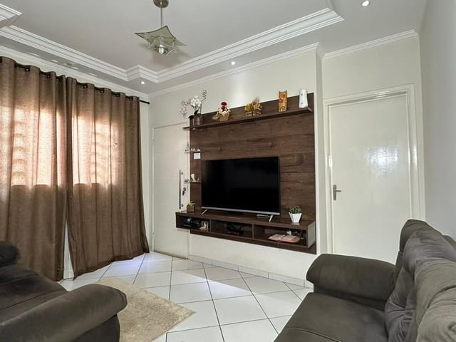 Casa à venda, no bairro Edith Lopes em Cambuí