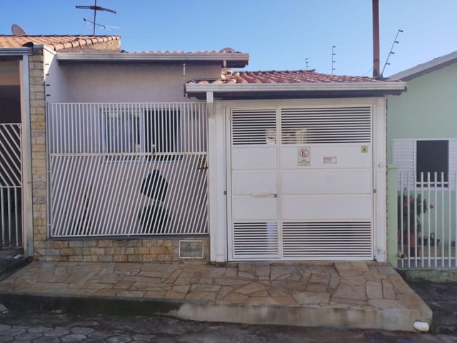 Casa à venda, no bairro Edith Lopes em Cambuí