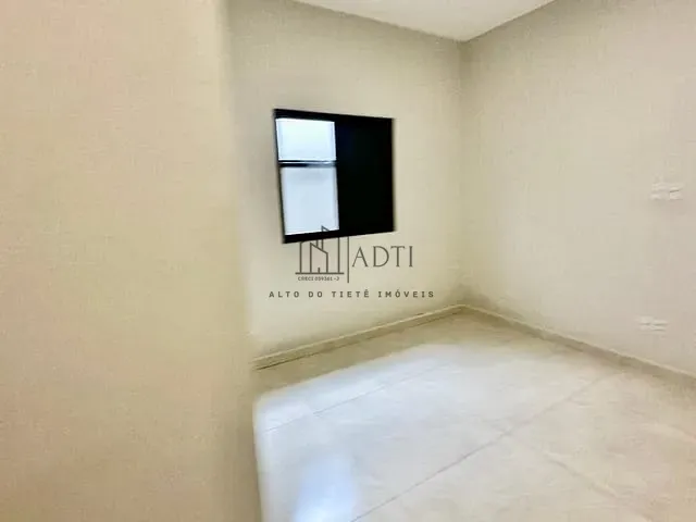 Casa 2 quartos e 1 banheiro, à venda, no bairro Vila Brasileira em Mogi das Cruzes