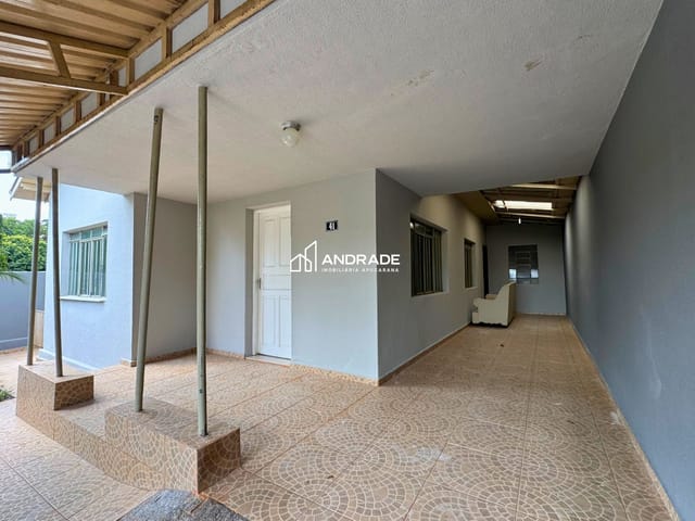 Casa com 258m² 3 quartos e 2 banheiros, à venda, no bairro Vila Brasil em Apucarana