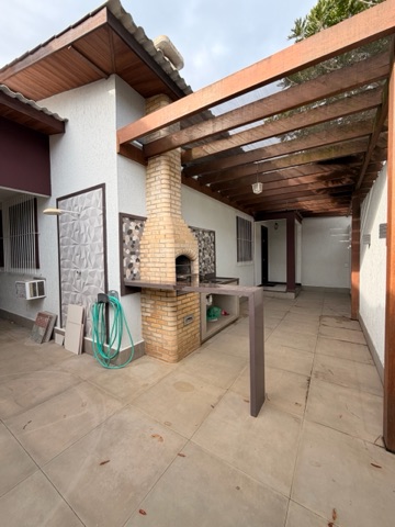 Casa com 160m² 3 quartos e 2 banheiros, à venda ou para alugar, no bairro Horto em Campos dos Goytacazes