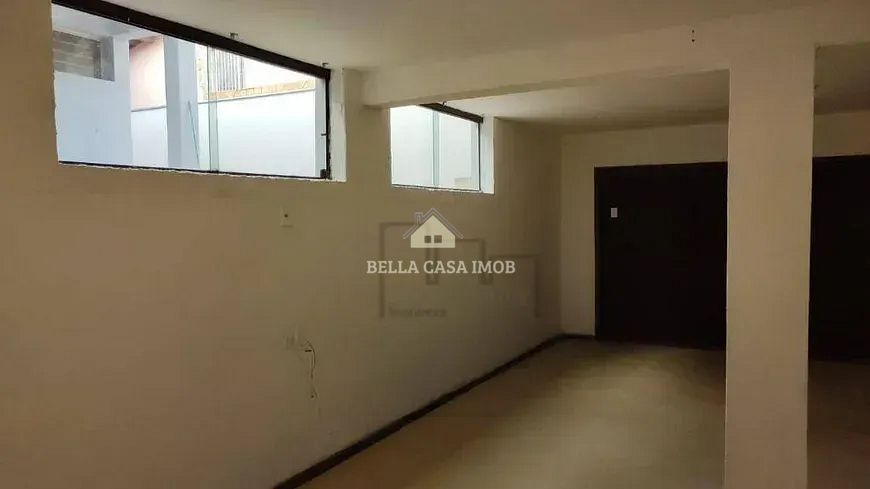 Casa à venda com 3 quartos, 230m² - Foto 10