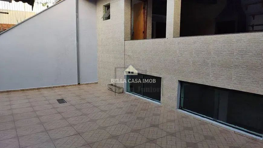 Casa à venda com 3 quartos, 230m² - Foto 11