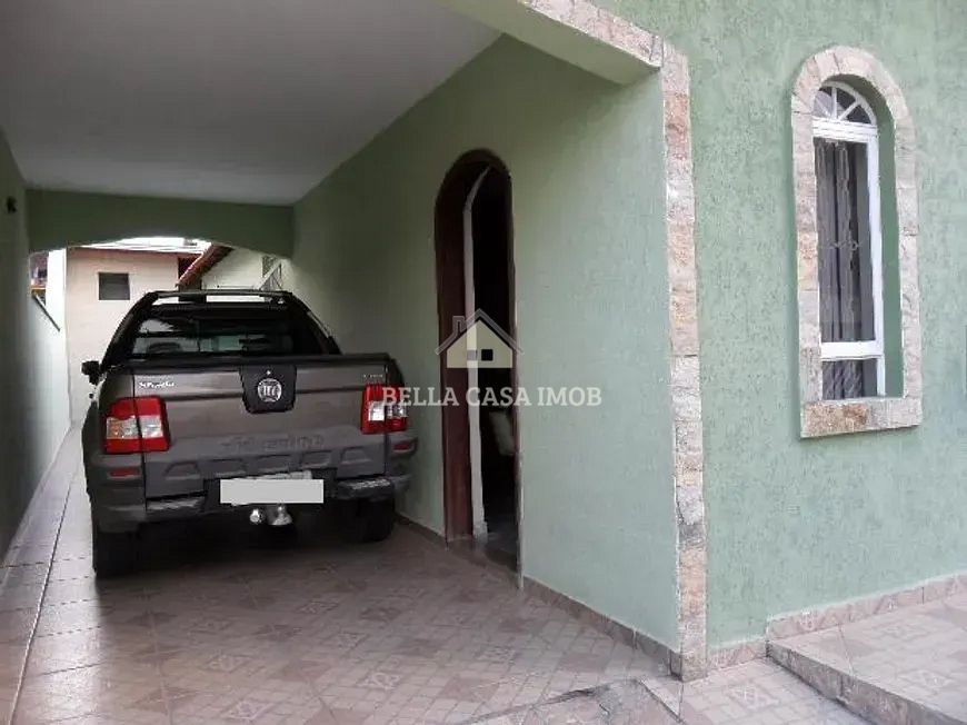 Casa à venda com 3 quartos, 230m² - Foto 3