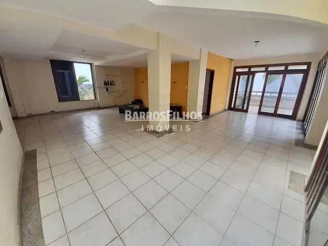 Casa com 1350m² 7 quartos e 8 banheiros, à venda, no bairro Atalaia em Aracaju