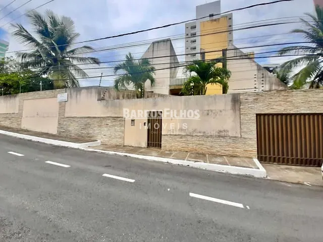 Casa com 1350m² 7 quartos e 8 banheiros, à venda, no bairro Atalaia em Aracaju